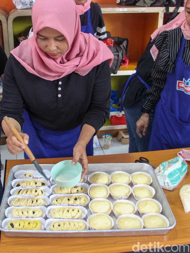 Dari Pelatihan ke Peluang, Warga Pasar Minggu Belajar Bikin Kue