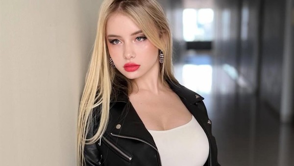Alasan Dasha Gartman Si Bule Barbie Single di Usia 42