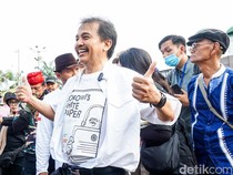Demo di DPR, Roy Suryo Tuntut Jokowi Buka Ijazah ke Publik