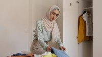 Tips Packing Baju agar Liburan Tetap Stylish Tanpa Bawa Koper Berlebih