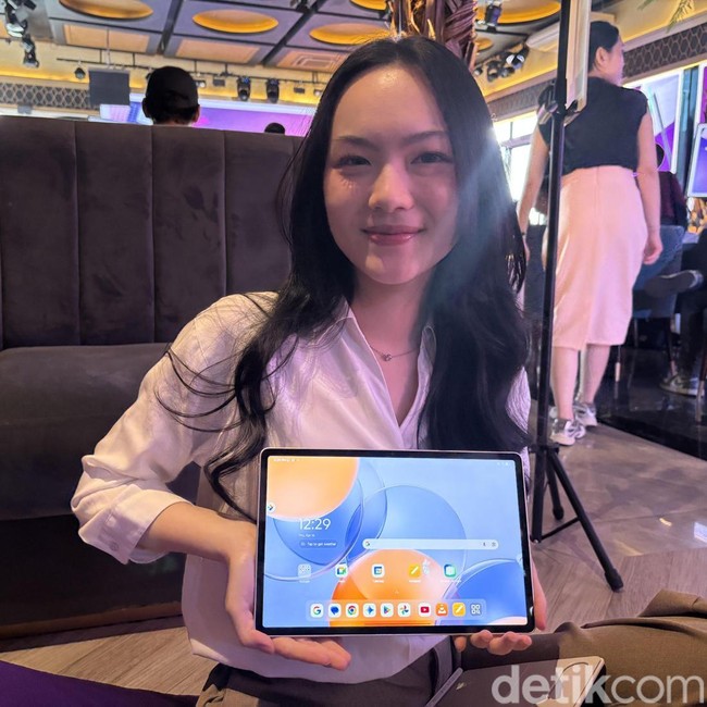 Tampilan Lenovo Yoga Tab 11.1 yang Baru Rilis di Indonesia