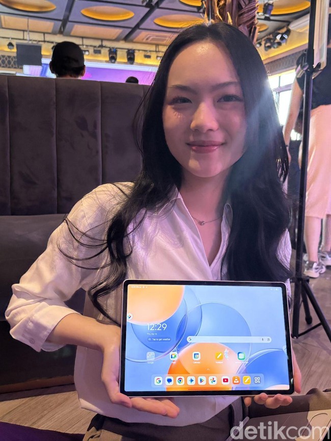 Tampilan Lenovo Yoga Tab 11.1 yang Baru Rilis di Indonesia