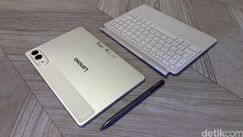 Lenovo Yoga Tab 11.1 resmi dirilis di Indonesia. Produk ini menjadi tablet AI native pertama dari lini Yoga di Indonesia.