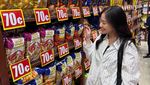 Seru! Haruka Jajan Camilan di Singapura hingga Makan Sate di Jakarta