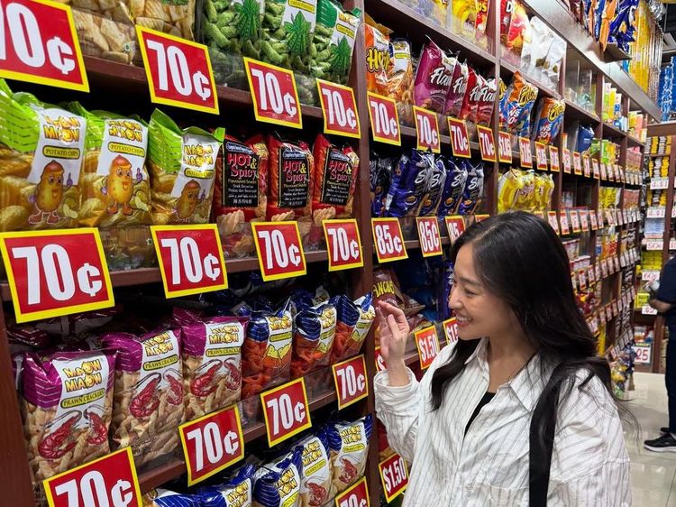 Seru! Haruka Jajan Camilan di Singapura hingga Makan Sate di Jakarta