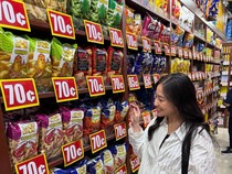 Seru! Haruka Jajan Camilan di Singapura hingga Makan Sate di Jakarta