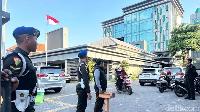 Kantor ESDM Jatim digeledah Kejati