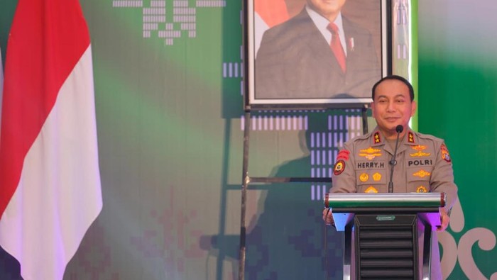 Kapolda Riau Irjen Pol Herry Heryawan.