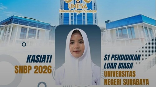 Kasiati, siswi SMAS Kae, Kecamatan Woha, Kabupaten Bima, NTB, yang lulus SNBP 2026 di Unesa. (Dok. SMAS Kae)