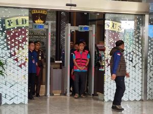 Video: Momen Ketua Ombudsman RI Hery Susanto Ditahan Kejagung