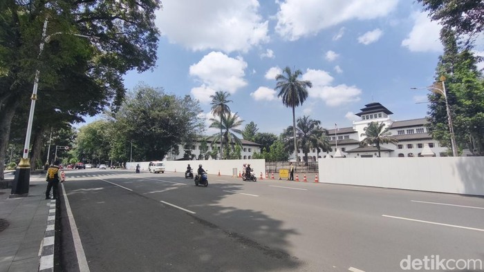 Kondisi Jalan Diponegoro Bandung.
