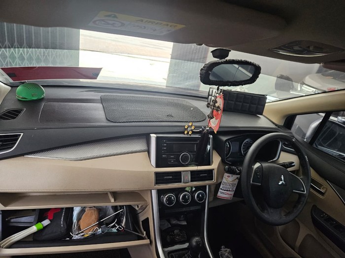 Lelang Mitsubishi Xpander