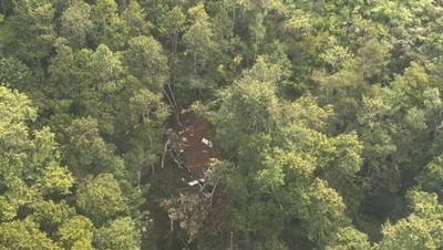 Foto-foto Ditemukannya Helikopter PK-CFX yang Jatuh di Sekadau