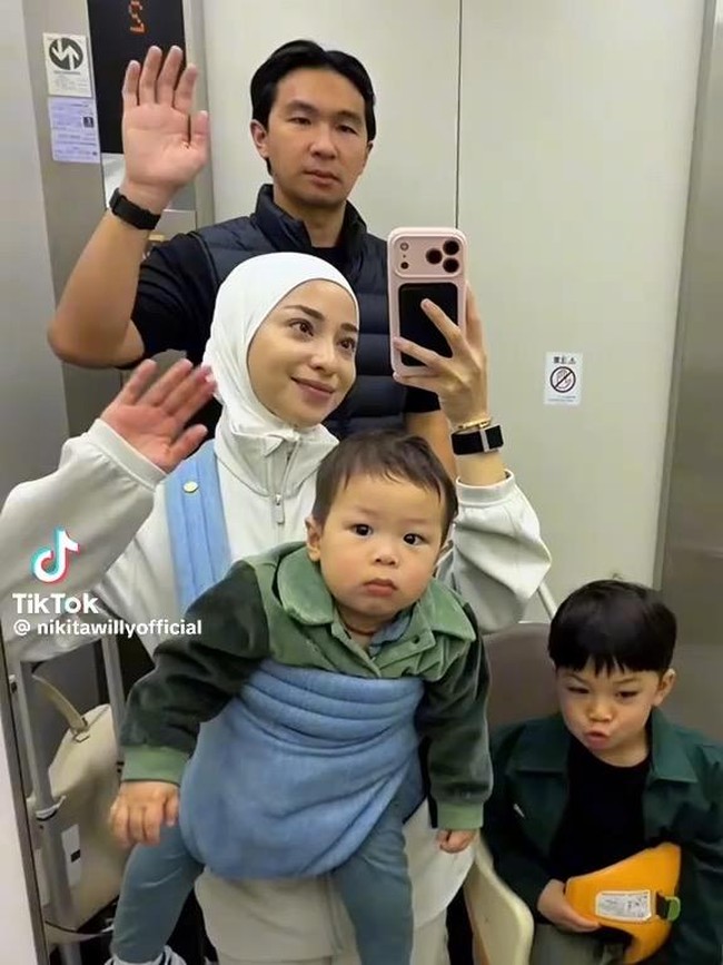 Potret Nikita Willy Liburan ke Jepang Tanpa Pengasuh, Momong 2 Anak Sendiri