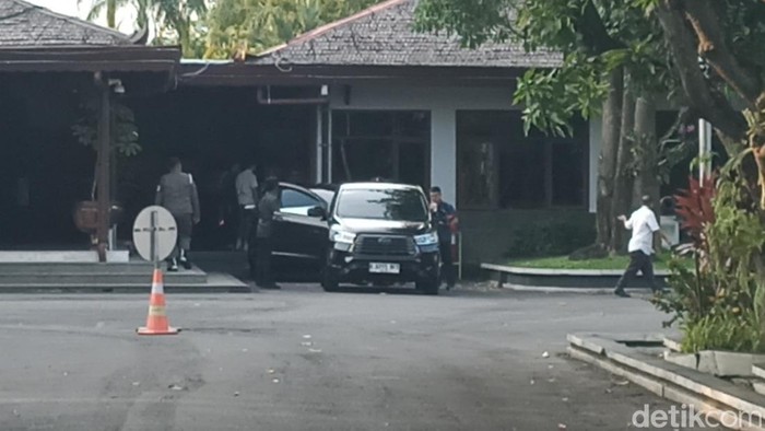 Penyidik KPK menggeledah kediaman Bupati nonaktif Tulungagung