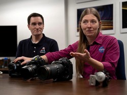 Pelatihan Fotografi Krusial bagi Kru Artemis II