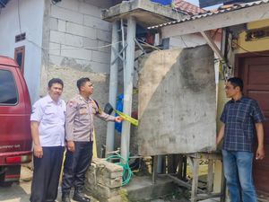 Diduga Jual Obat Haram, 3 Toko di Bandung Barat Disegel