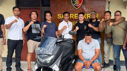 Petugas Polres Badung dan Polres Dompu seusai menangkap pelaku pencurian insial I (47).
