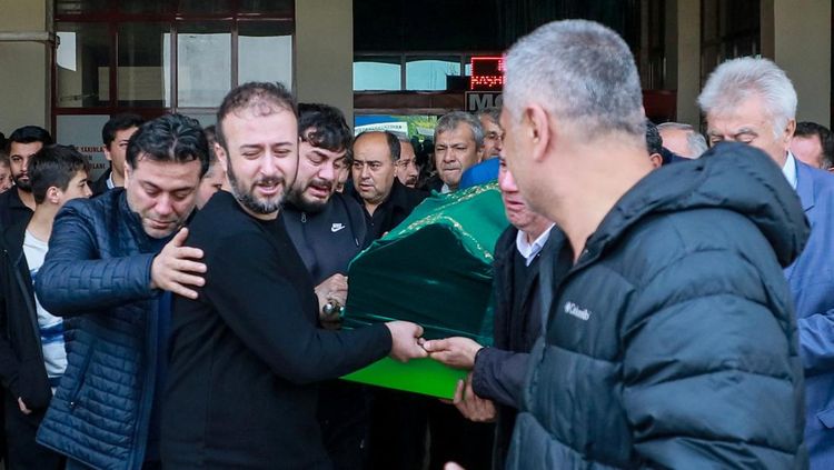 Penembakan di Sekolah Tewaskan Sembilan Orang