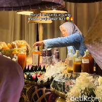 Unik Banget, Viral Warung Jamu Estetis di Pernikahan Ini Bikin Tamu Antre