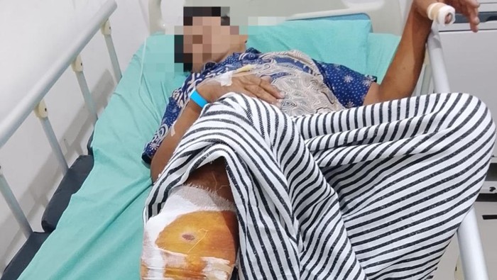 Petani karet di OOKU menjalani perawatan di rumah sakit usai diserang beruang