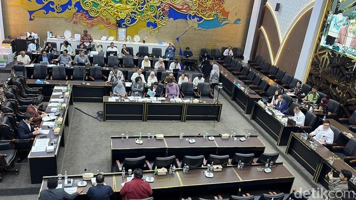 Rapat Baleg DPR