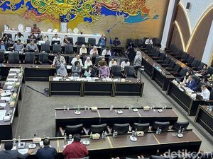 Momen Panas Rapat Prolegnas, Golkar Minta RUU Migas Didrop