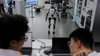 Pengembangan robot ini merupakan bagian dari upaya China mempercepat otomatisasi di sektor utilitas energi. REUTERS/Go Nakamura  