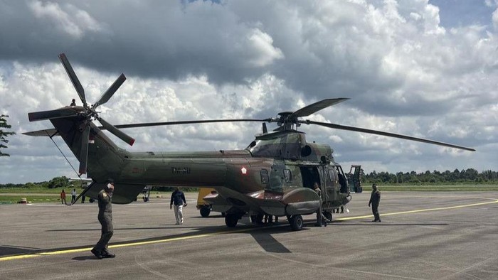 Super Puma Lanud Supadio Dikerahkan Cari Helikopter PK-CFX Hilang di Sekadau.