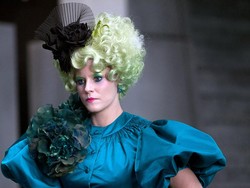 Kritisi Trump, Elizabeth Banks: The Hunger Games Jadi Kenyataan di Amerika