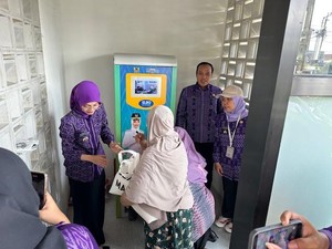 Pemkot Kediri Salurkan 35 Ton Beras Via ATM, Mbak Wali Turun Langsung