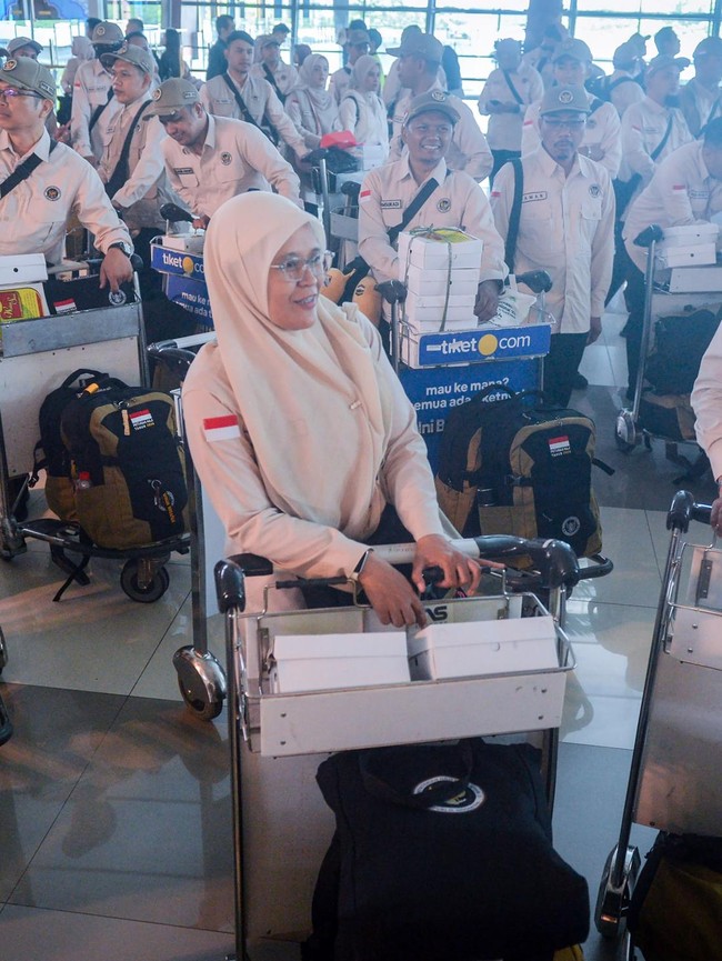 460 Petugas Haji Berangkat ke Arab Saudi