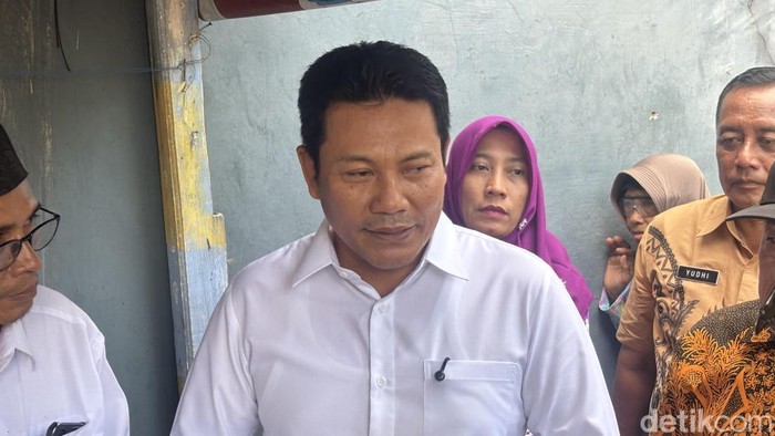 Bupati Sidoarjo Subandi