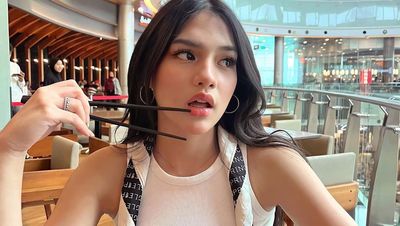 Davina Karamoy Bagikan Momen Makan di Resto, Nikmati Ramen dan Steak