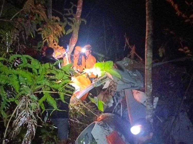 Evakuasi Jenazah Korban Helikopter Jatuh di Sekadau
