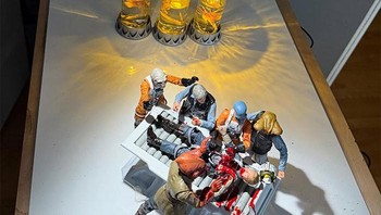 Ada sentuhan nostalgia di setiap karya. Karakter masa kecil dihidupkan kembali dalam cerita baru yang lebih dewasa. Foto: instagram.com/killcutterphoto via Boredpanda