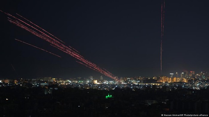 Gencatan Senjata Dimulai, Militer Israel Bertahan di Lebanon