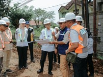 Jalur Akses Wisata Pantai Pesawaran Lampung Diperlebar