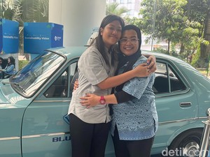 Kisah Kartini di Balik Kemudi: Jadi Pengemudi Taksi Demi Obati Anak Diabetes