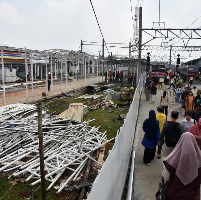 Jalur dan Peron Stasiun Bogor Diperluas
