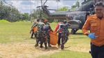 Evakuasi Jenazah Korban Helikopter Jatuh di Sekadau