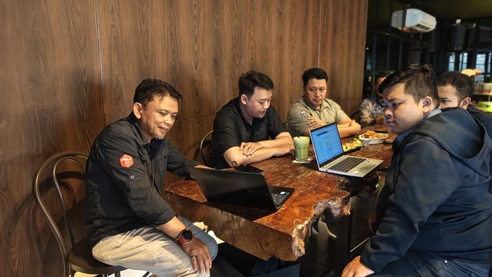 Kadispar Sukabumi Ali Iskandar menggodok digitalisasi tiket dan asuransi di objek wisata Kabupaten Sukabumi.