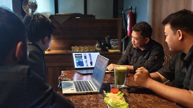 Kadispar Sukabumi Ali Iskandar menggodok digitalisasi tiket dan asuransi di objek wisata Kabupaten Sukabumi.