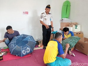 Kisah dari Balik Jeruji, Kala Napi Lapas Narkotika Cirebon Asah Keahlian