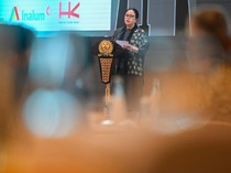 Puan Maharani Raih Penghargaan Tokoh Pro Perempuan