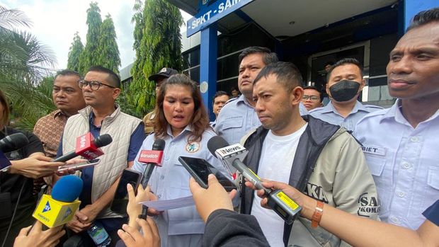 LBH Tani Nusantara melaporkan Feri Amsari ke Polda Metro Jaya, Jumat (17/4/2026).