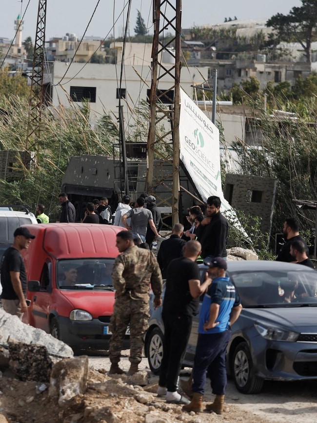 Meski Hancur, Jembatan Qasmiyeh Jadi Jalur Pulang Warga Lebanon