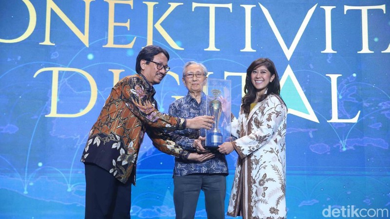 Menteri Komunikasi dan Digital (Menkomdigi) RI, Meutya Hafid, memberikan apresiasi terhadap inisiatif detikcom dalam menggelar Apresiasi Konektivitas Digital 2026.