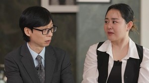 Kata mereka (tim medis) golden time-nya sudah lewat dan nekrosis mungkin sudah muncul. Jadi aku harus menjalani operasi segera, kenang Moon Geun Young soal masa-masa kritis dalam hidupnya. (Foto: dok. Tangkapan Layar YouTube tvN/You Quiz on the Block)