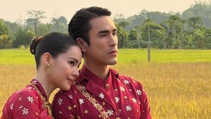 Potret Wedding of The Year Pasangan Artis Thai Nadech-Yaya, Awalnya Cinlok